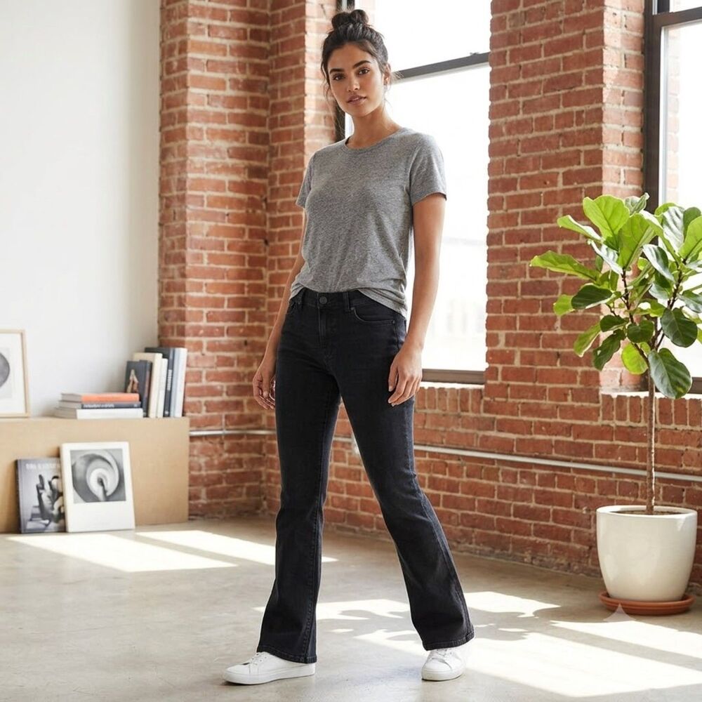 DKNY Black/Grey Jeans Soho Petite 6 Straight Bootleg Leg Classic Everyday